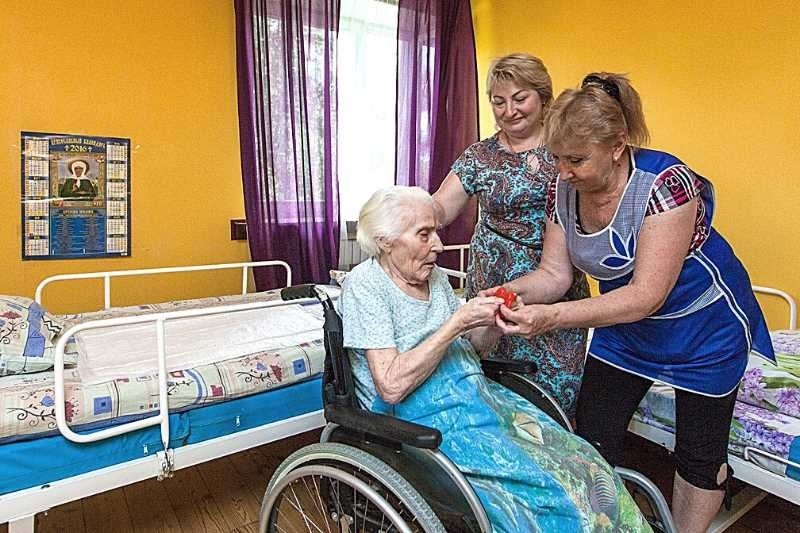 Интернат для престарелых и инвалидов услуги комфорт и забота в москве